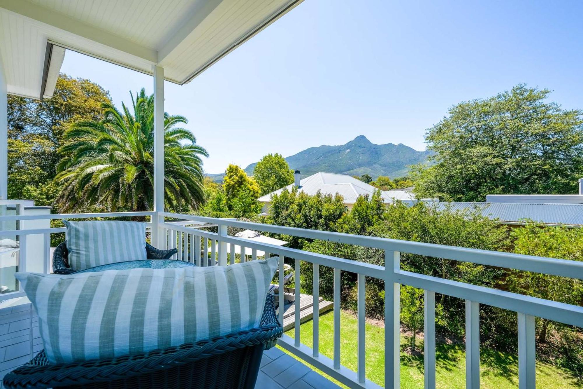 Oude Berg Guesthouse - 10 Caledon Street George Bilik gambar